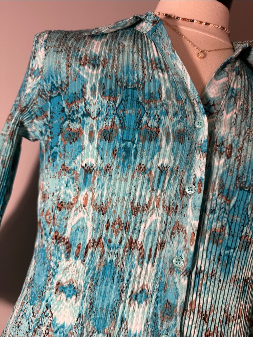Fred David Patterned Button-Front Top - Picture 3 of 9